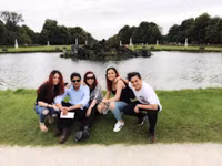 Hoa hậu Diệu Hoa cùng chồng hạnh phúc bên 3 con