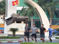 [ẢNH] Xuyên giá lạnh, luyện tập từ tờ mờ sáng để chinh phục Việt dã toàn quốc