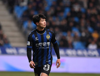 [ẢNH] Công Phượng đi xe gì ở Hàn Quốc?