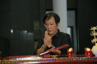 Nghệ sĩ xúc động rơi nước mắt tiễn đưa NSƯT Hoàng Yến