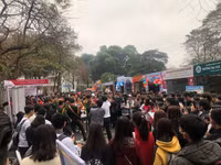 Học sinh THPT Hà Nội hào hứng với tư vấn tuyển sinh đại học 2019