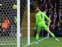 [ẢNH] Cận cảnh sai lầm ngớ ngẩn của De Gea khiến M.U thua tủi hổ