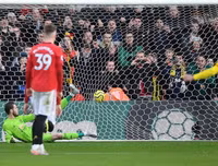 [ẢNH] Cận cảnh sai lầm ngớ ngẩn của De Gea khiến M.U thua tủi hổ