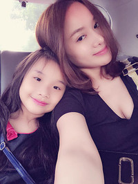 Vợ cũ MC Thành Trung công khai tình cảm với bạn trai Tây