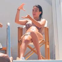 [ẢNH] Ronaldo và bạn gái khoe dáng bốc lửa trên du thuyền ở Hy Lạp