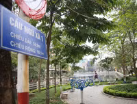 [ẢNH] Cuộc sống người dân trong khu cách ly phố Trúc Bạch