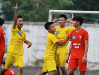 [ẢNH] Những khoảnh khắc ấn tượng loạt trận chiều 13-10