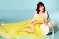 Lý Nhã Kỳ đẹp lạ, khoe 