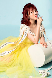 Lý Nhã Kỳ đẹp lạ, khoe 