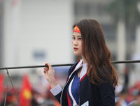 [ẢNH] Người hâm mộ phủ kín, biến Mỹ Đình thành 