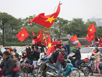 [ẢNH] Người hâm mộ phủ kín, biến Mỹ Đình thành 