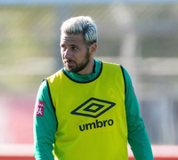 [ẢNH] 6 cầu thủ bạn không thể ngờ đến giờ vẫn còn đang thi đấu