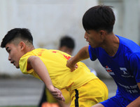 [ẢNH] Hồng Thái đá như những chiến binh, ĐKVĐ Trần Quốc Tuấn chứng tỏ bản lĩnh