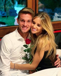 [ẢNH] Vẻ đẹp bốc lửa của vợ trung vệ Rugani vừa nhiễm Covid-19