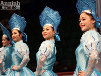 Hình ảnh hậu trường ít thấy của nghệ sỹ xiếc trước giờ sân khấu sáng đèn