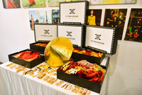 NTK Đỗ Trịnh Hoài Nam mang nón dát vàng sang Úc