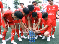 Lễ xuất quân đậm màu sắc của đương kim vô địch THPT Trần Quốc Tuấn