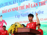 Lễ xuất quân đậm màu sắc của đương kim vô địch THPT Trần Quốc Tuấn