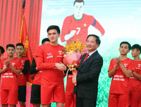 Lễ xuất quân đậm màu sắc của đương kim vô địch THPT Trần Quốc Tuấn