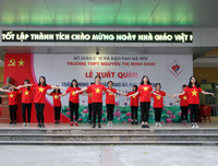 Thầy trò trường Nguyễn Thị Minh Khai tưng bừng xuất quân