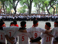 Thầy trò trường Nguyễn Thị Minh Khai tưng bừng xuất quân