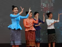 Lễ xuất quân đậm màu sắc của đương kim vô địch THPT Trần Quốc Tuấn