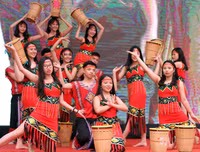 Lễ xuất quân đậm màu sắc của đương kim vô địch THPT Trần Quốc Tuấn