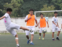 [ẢNH] THPT Việt Hoàng gây bất ngờ, THPT Trương Định thắng sát nút