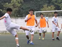 [ẢNH] THPT Việt Hoàng gây bất ngờ, THPT Trương Định thắng sát nút