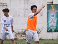 [ẢNH] THPT Việt Hoàng gây bất ngờ, THPT Trương Định thắng sát nút