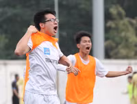 [ẢNH] THPT Việt Hoàng gây bất ngờ, THPT Trương Định thắng sát nút