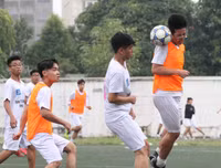 [ẢNH] THPT Việt Hoàng gây bất ngờ, THPT Trương Định thắng sát nút