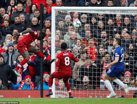 [ẢNH] Gặp Chelsea, người Liverpool lại trượt chân, nhưng nỗi ám ảnh đã bị đập tan!