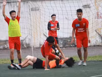 [ẢNH] Hai chiều cảm xúc sau loạt penalty đưa THPT Phùng Khắc Khoan vào vòng 1/8