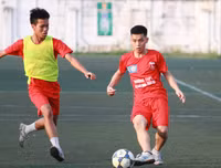 [ẢNH] Hai chiều cảm xúc sau loạt penalty đưa THPT Phùng Khắc Khoan vào vòng 1/8