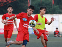 [ẢNH] Hai chiều cảm xúc sau loạt penalty đưa THPT Phùng Khắc Khoan vào vòng 1/8