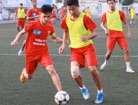 [ẢNH] Hai chiều cảm xúc sau loạt penalty đưa THPT Phùng Khắc Khoan vào vòng 1/8