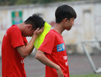 [ẢNH] Hai chiều cảm xúc sau loạt penalty đưa THPT Phùng Khắc Khoan vào vòng 1/8