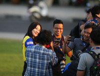 [ẢNH] Mặc áo U23 Việt Nam, nữ phóng viên Hàn Quốc xinh đẹp gây sốt