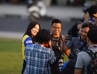 [ẢNH] Mặc áo U23 Việt Nam, nữ phóng viên Hàn Quốc xinh đẹp gây sốt
