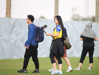 [ẢNH] Mặc áo U23 Việt Nam, nữ phóng viên Hàn Quốc xinh đẹp gây sốt