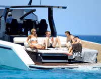 [ẢNH] Sao tuyển Đức diễn 