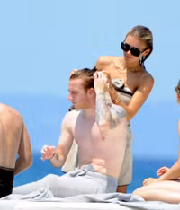 [ẢNH] Sao tuyển Đức diễn 