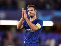 [ẢNH] Những hậu vệ kiến tạo hơn cả cầu thủ tấn công ở Premier League