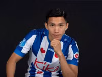 [ẢNH] Đoàn Văn Hậu tươi rói trong ngày ra mắt đội bóng Hà Lan