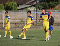 [ẢNH] ĐT Việt Nam sảng khoái tập dưới nắng Bali, chờ lấy 3 điểm từ Indonesia