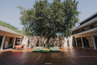 Chồng cũ Hồng Nhung lấy vợ mới, cận cảnh đôi 