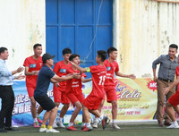 [ẢNH] THPT Lê Văn Thiêm: Quá nhanh, quá nguy hiểm!