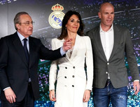 [ẢNH] Zidane ăn mặc cực chất trong ngày 