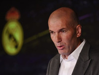 [ẢNH] Zidane ăn mặc cực chất trong ngày 